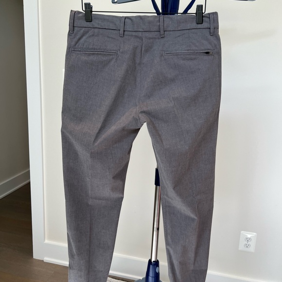 Flat front slim fit chinos - Picture 3 of 4